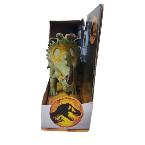 NEW Jurassic World Dominion Roar Strikers Sinoceratops Dinosaur Figure Roars - Picture 2 of 9